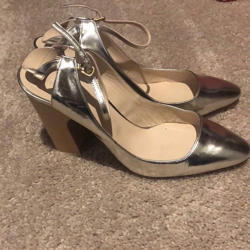 Chloe Silver Leather Slingback Pumps